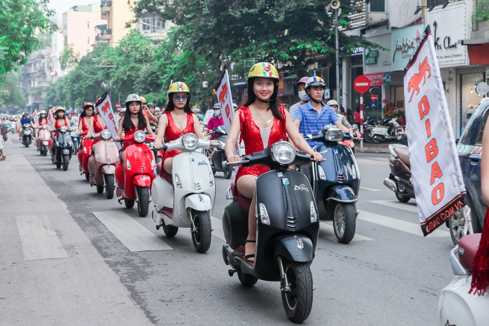 Káº¿t quáº£ hÃ¬nh áº£nh cho road show xe mÃ¡y