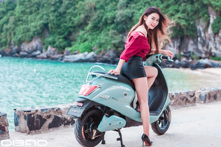 Kiểu dáng xe máy điện cũng thể hiện cá tính của người sử dụng xe-may-dien-dibao-mau-xanh-ngoc
