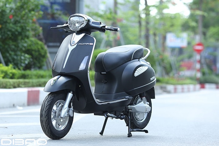 xe-may-dien-Vespa-Roma-SE-2019-mau-den