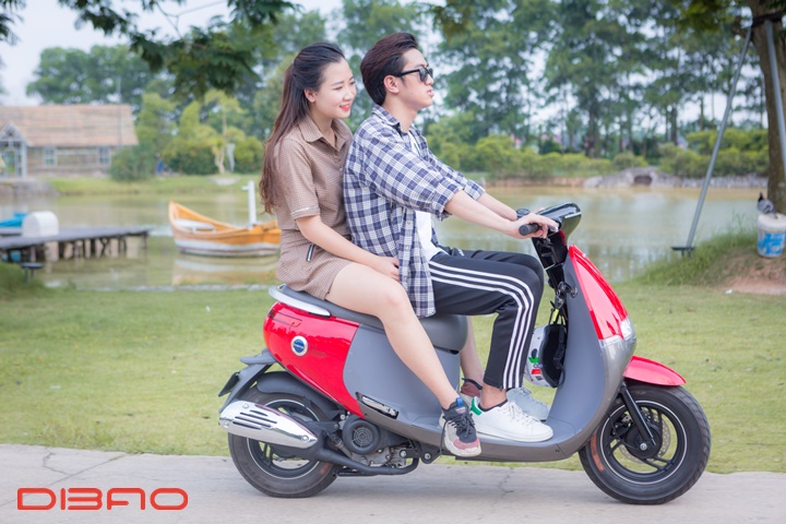 Nên mua xe máy điện hay xe máy xăng? Điểm danh những dòng xe tiết kiệm xăng nhất