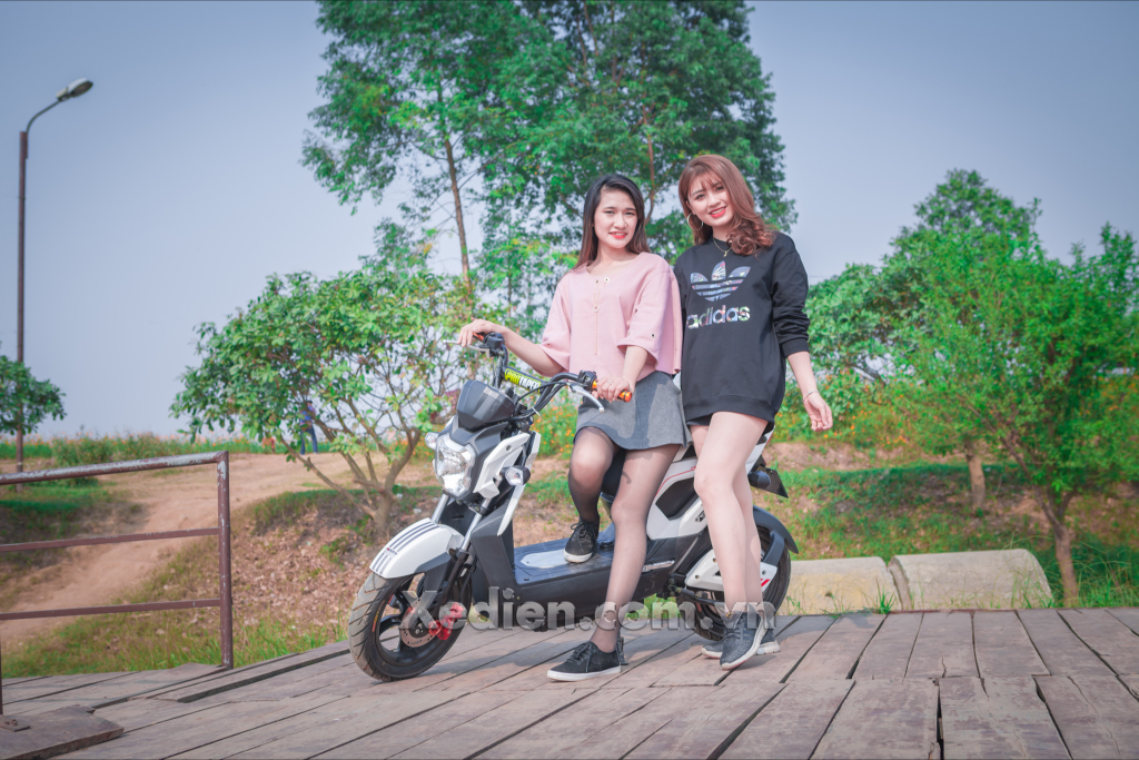 Hầm hố phá cách cùng xe điện Zoomer Dibao